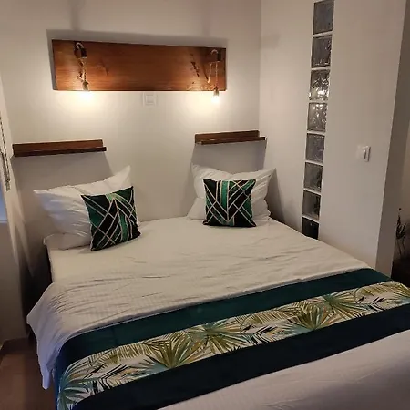 Mavros Gatos Apartment
