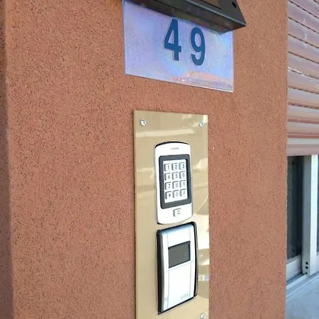 Mavros Gatos
