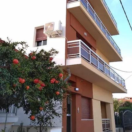 Apartament Mavros Gatos *