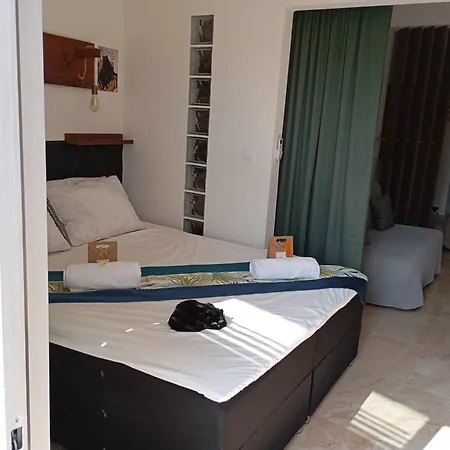 Mavros Gatos Apartament *