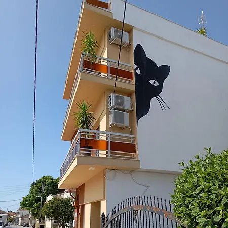 Mavros Gatos Apartament *